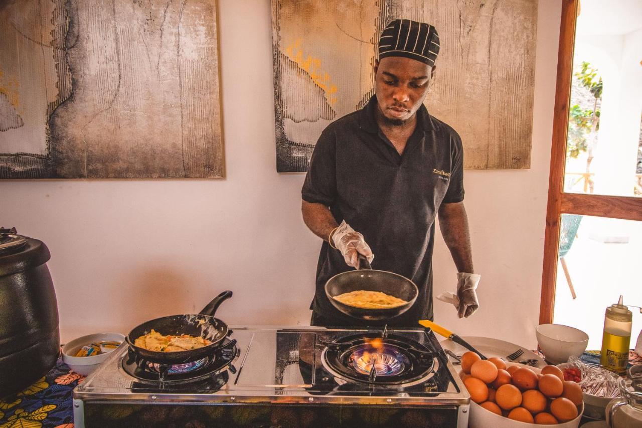 Zanzibella Hotel & Spa Kiwengwa (Zanzibar) Exterior foto A chef cooking