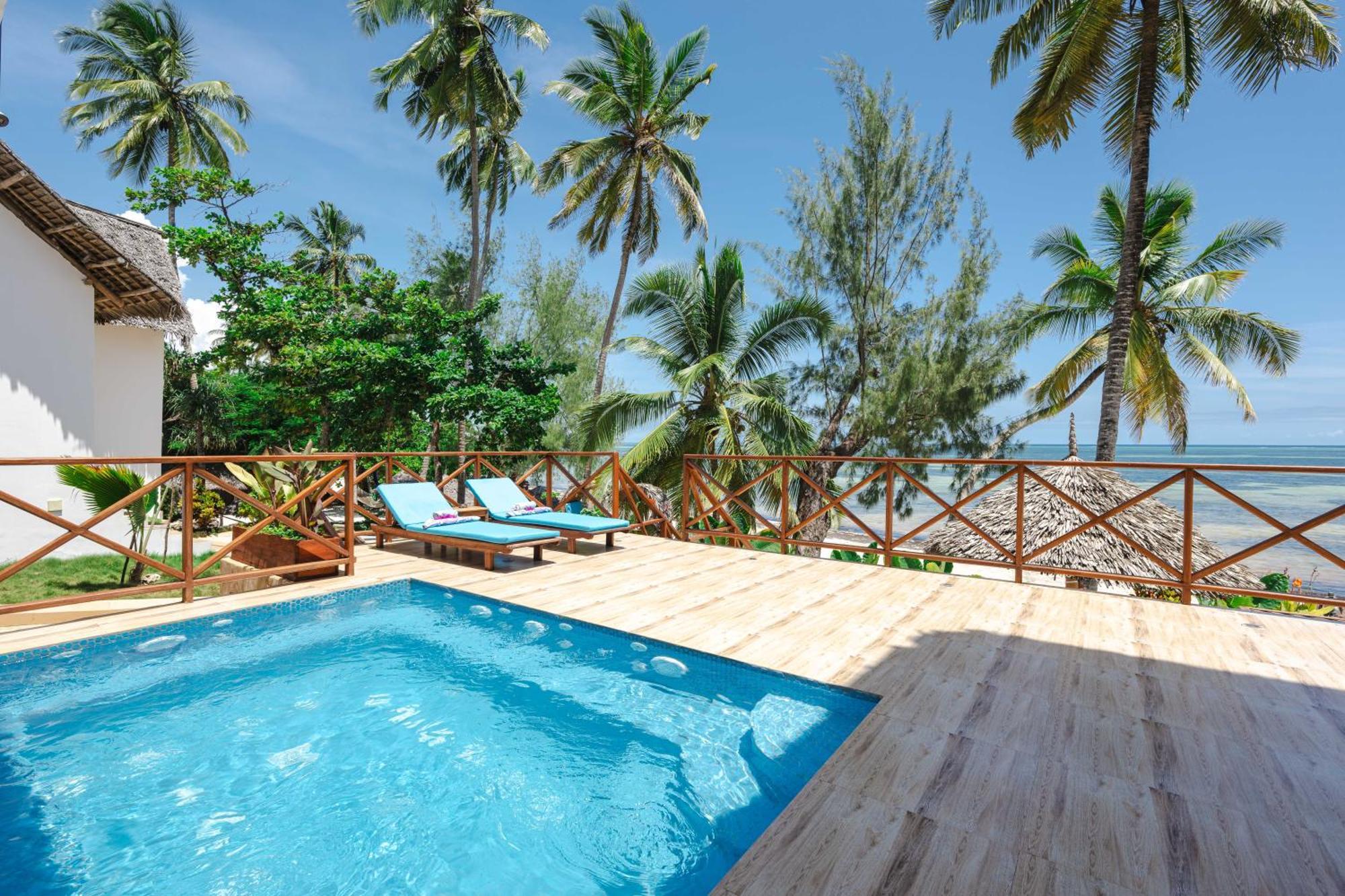 Zanzibella Hotel & Spa Kiwengwa (Zanzibar) Exterior foto The swimming pool at the hotel